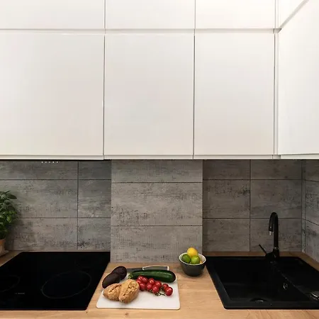 Shortstaypoland Wybrzeze Kosciuszkowskie * Varsovia